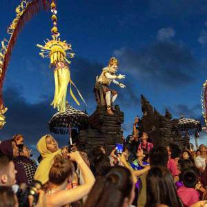 Half Day Tanah Lot And Uluwatu Tour